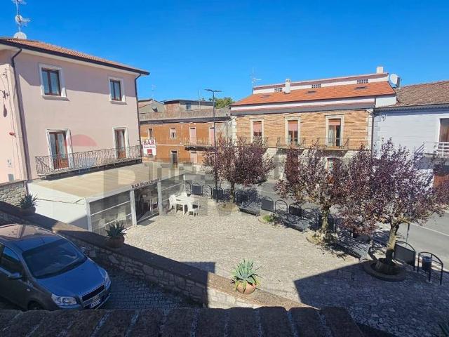Casa in vendita a Campolattaro, Campania
