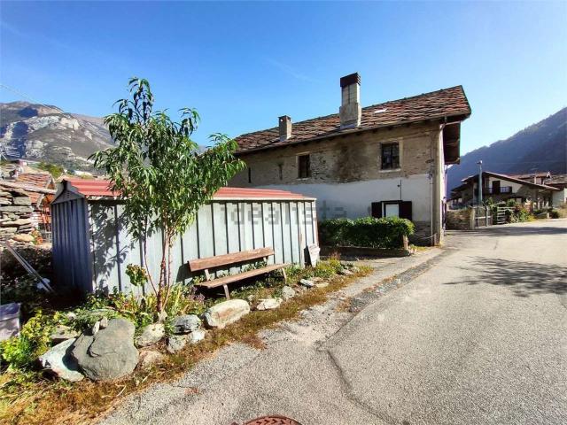 Casa in vendita a Pontey, Aosta