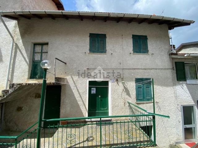 Casa in vendita a Valbrevenna, Liguria