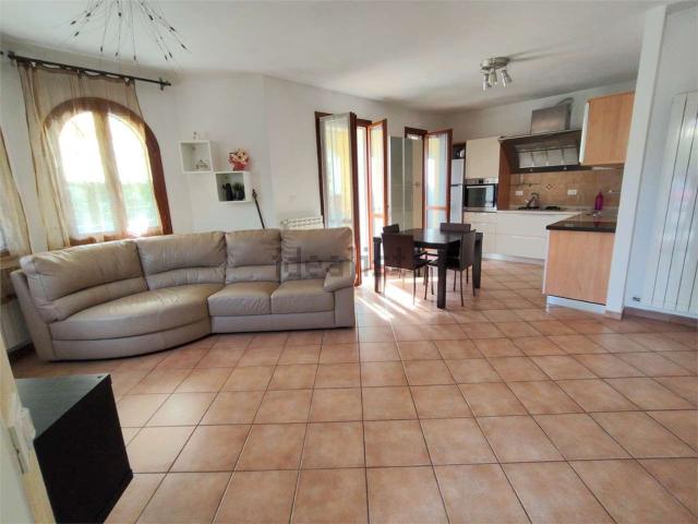 Casa in vendita a Dogana, Luni