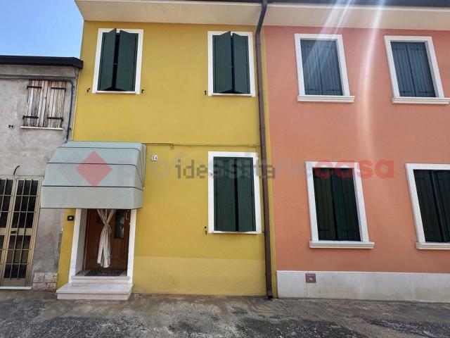 Casa in vendita a Legnago, Veneto