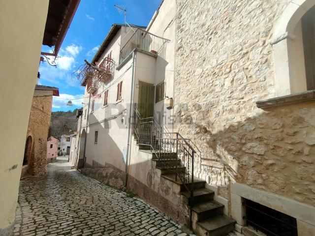Casa in vendita a Prata D'ansidonia, Abruzzo