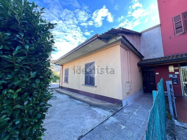 Casa in vendita a Frosinone, Lazio