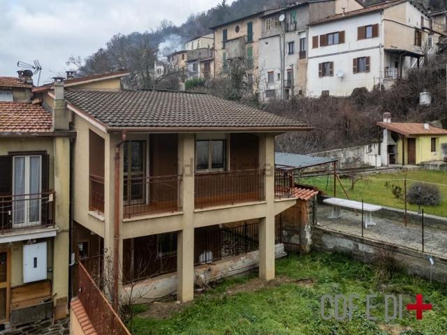 Casa in vendita a Borgorose, Lazio