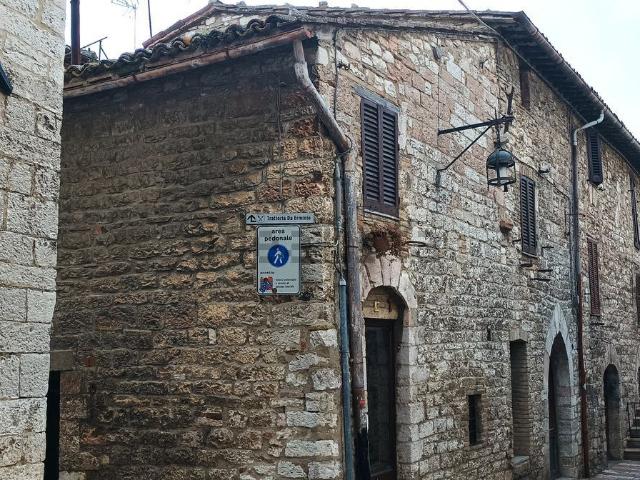 Casa in vendita a Assisi, Umbria