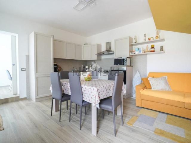 Casa in vendita a Marina di Massa, Marina Di Massa