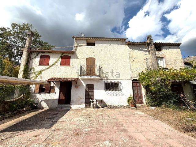 Casa in vendita a Spigno Saturnia, Latina