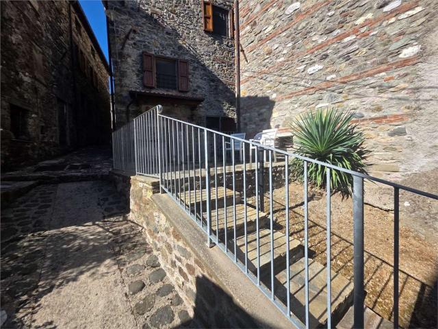 Casa in vendita a Unione Comuni Garfagnana, Vagli Sotto
