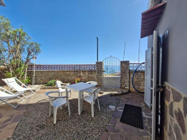 Casa in vendita a Rio, Toscana