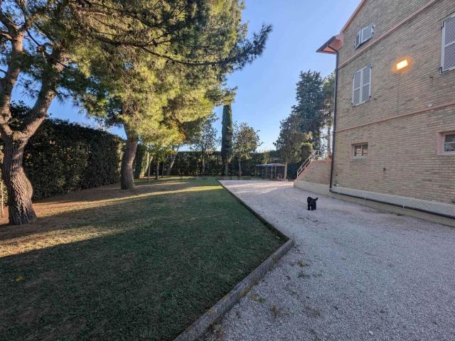Casa in vendita a Marche, Macerata