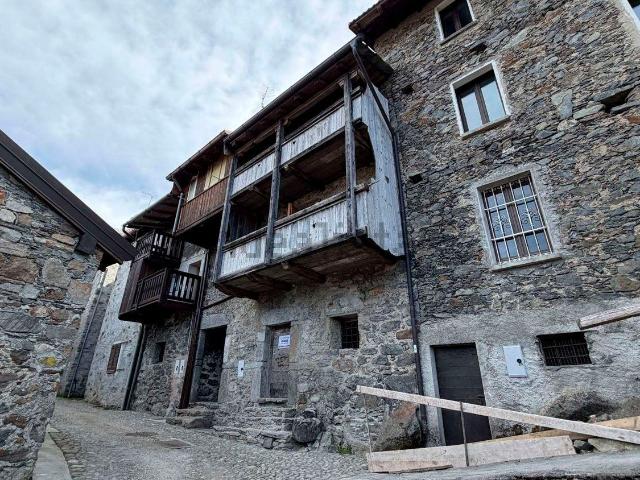 Casa in vendita a Forcola, Lombardia
