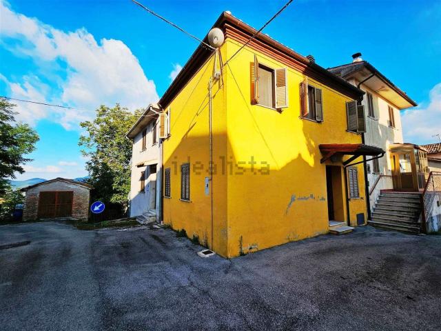 Casa in vendita a Isola, Marche