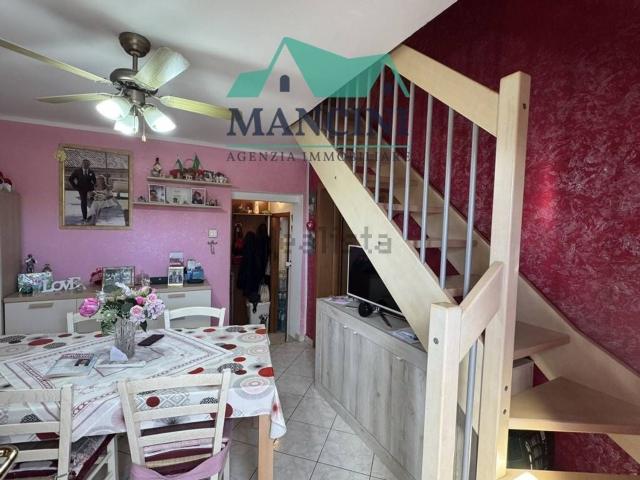 Casa in vendita a Santa Lucia, Monte San Vito