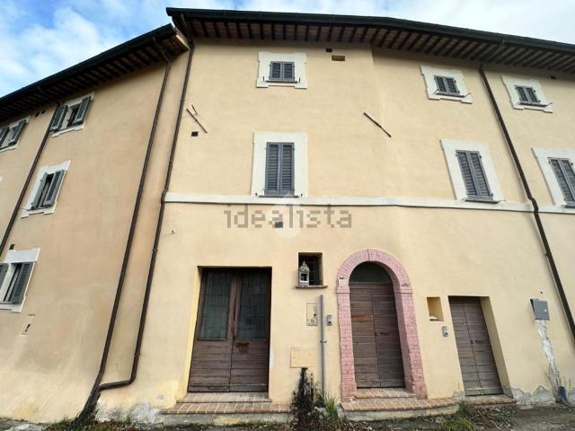 Casa in vendita a Serrone, Foligno
