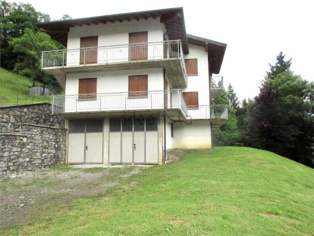 Casa in vendita a Cà Quadre, Sant'omobono Imagna