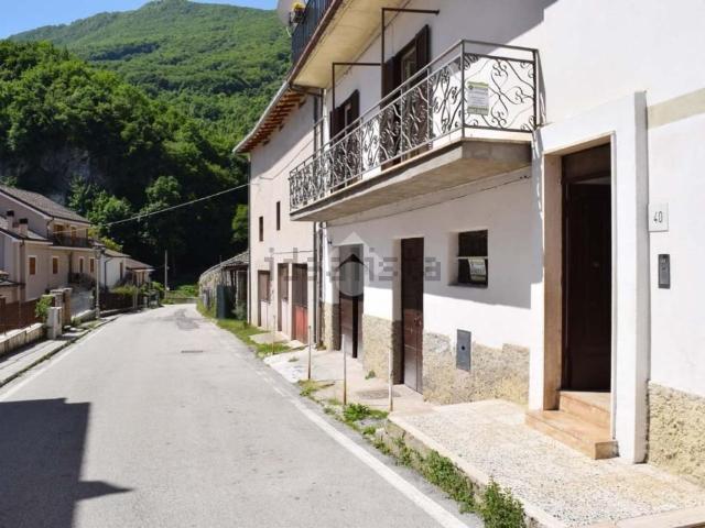 Casa in vendita a Cappadocia, Abruzzo