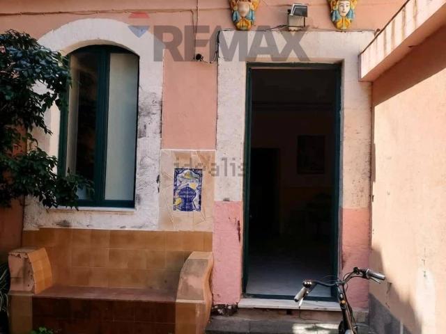 Casa in vendita a Acireale, Sicilia