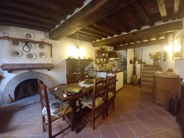 Casa in vendita a Montecastrilli, Umbria