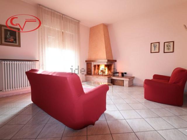 Casa in vendita a Montevarchi, Toscana