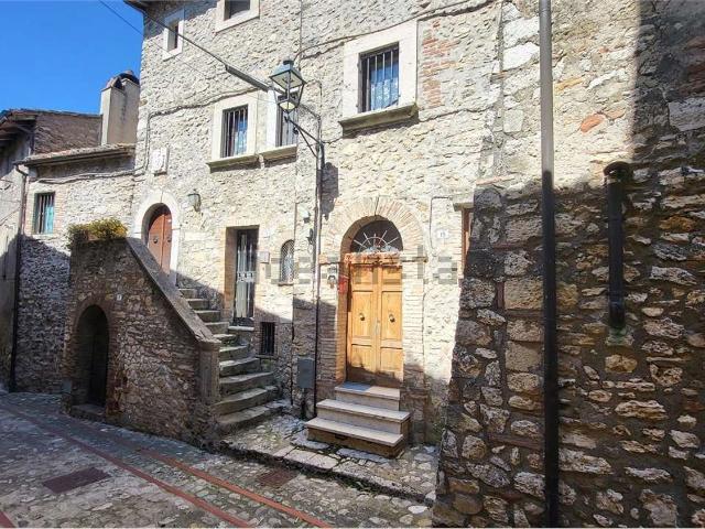 Casa in vendita a Penna In Teverina, Umbria