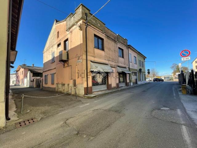 Casa in vendita a Bastida Pancarana, Lombardia