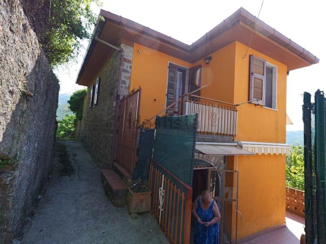 Casa in vendita a Sesta Godano, Liguria