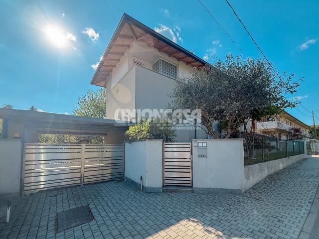 Casa in vendita a Menegardo, Bregnano