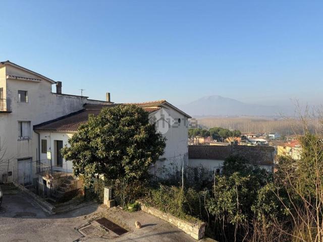 Casa in vendita a Sant'apollinare, Lazio