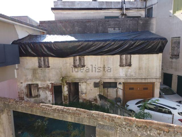 Casa in vendita a Pilastroni, Bassano Del Grappa
