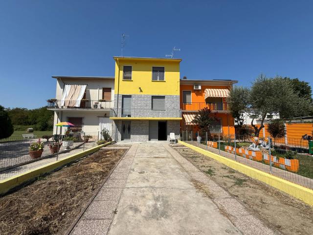 Villa Indipendente in vendita a Borgo Mantovano, Revere
