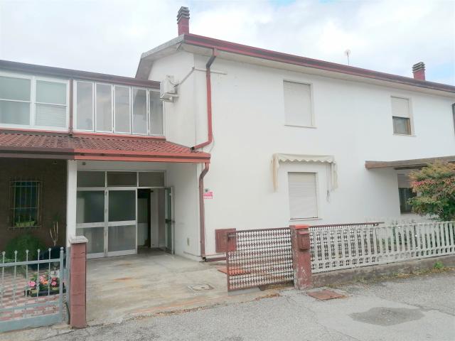 Casa in vendita a Unione Delta del Po, Migliaro