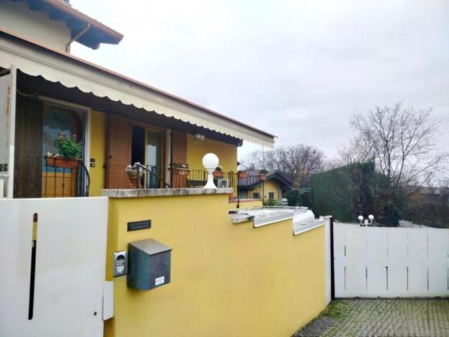 Villa Indipendente in vendita a Bedizzole, Lombardia