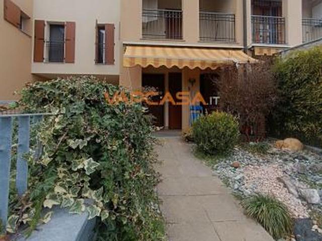 Villa Indipendente in vendita a Calcinate, Lombardia