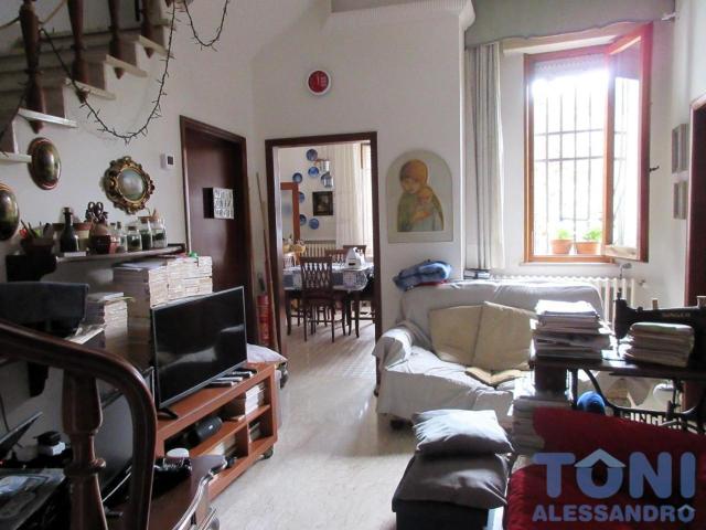 Villa Indipendente in affitto a Unione dei Comuni Circondario dell'Empolese Valdelsa, Empoli