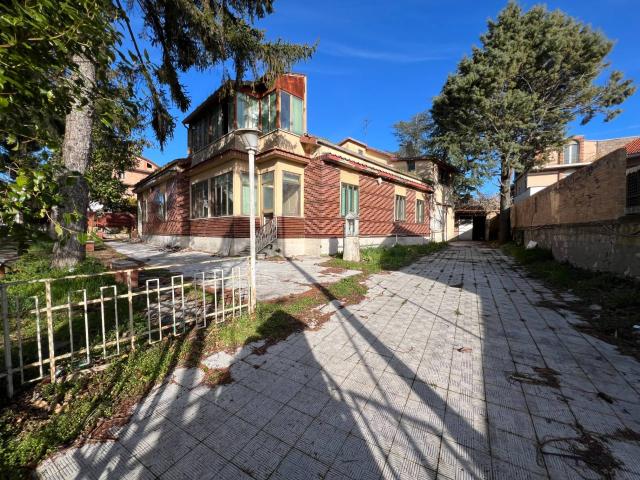 Villa Indipendente in vendita a Ariano Irpino, Campania