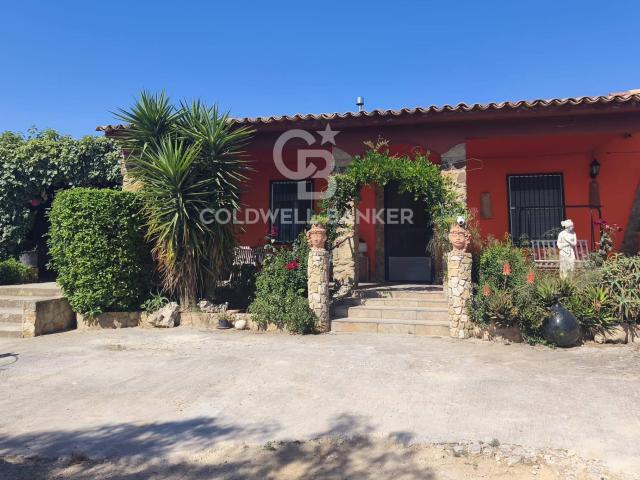 Villa Indipendente in vendita a Canalotto, Caltagirone