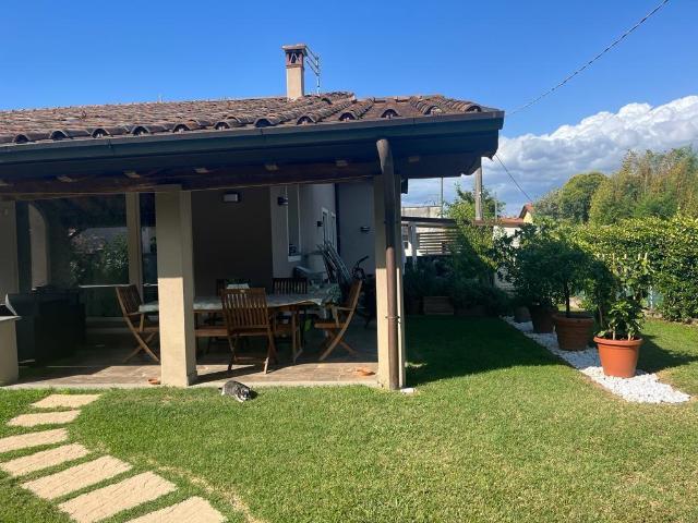 Villa Indipendente in vendita a Castelvecchio di Compito, Capannori
