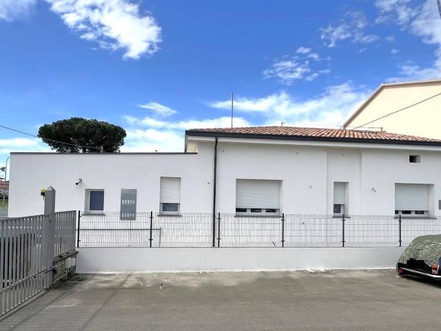 Villa Indipendente in vendita a Laiano, Cascina