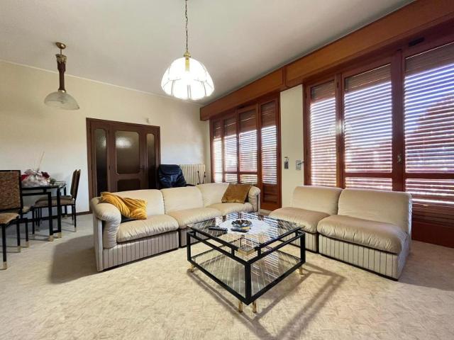 Villa Indipendente in vendita a San Giorgio a Bibbiano, Cascina