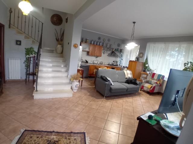 Villa Indipendente in vendita a Calabria, Cosenza