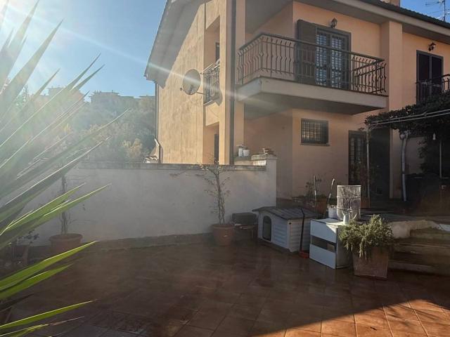 Villa Indipendente in vendita a Roma Capitale, Lazio