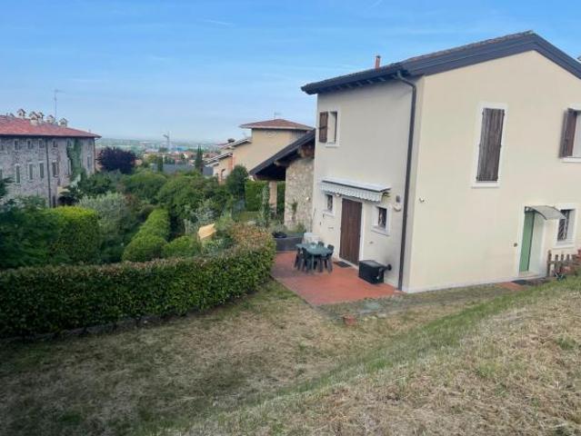 Villa Indipendente in vendita a Lonato, Brescia