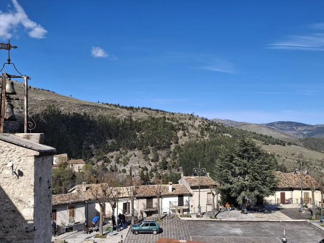 Casa in affitto a Secinaro, Abruzzo