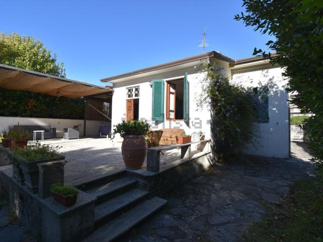 Casa in affitto a Tonfano, Toscana
