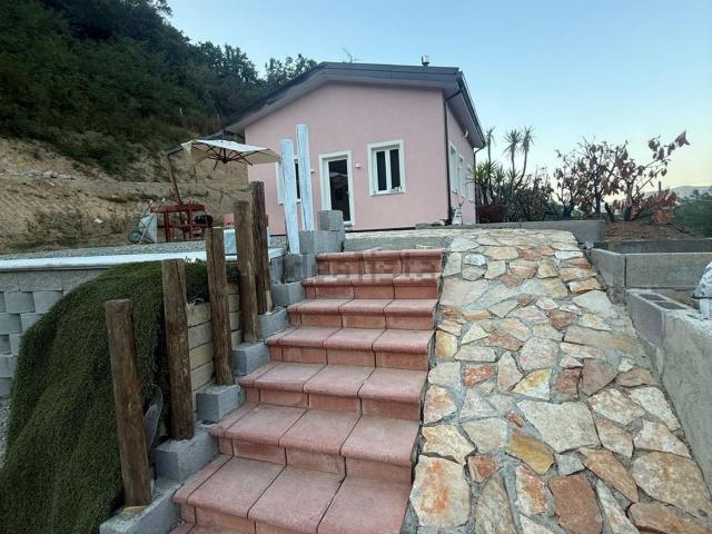 Casa in affitto a Vezzano Ligure, Liguria