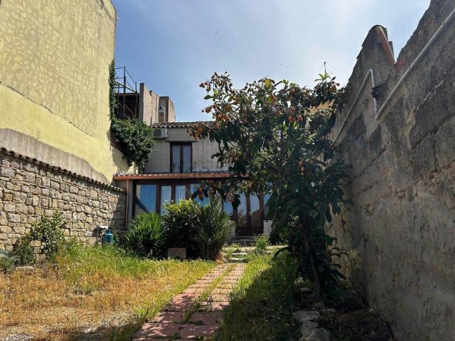 Casa in affitto a Dolianova, Sardigna/Sardegna