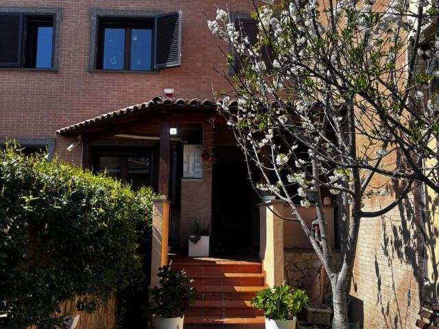 Casa in affitto a Municipio Roma X, Roma Capitale