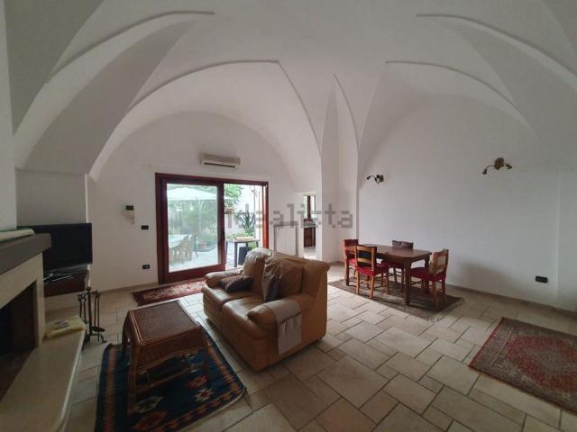 Casa in affitto a Centro, Puglia