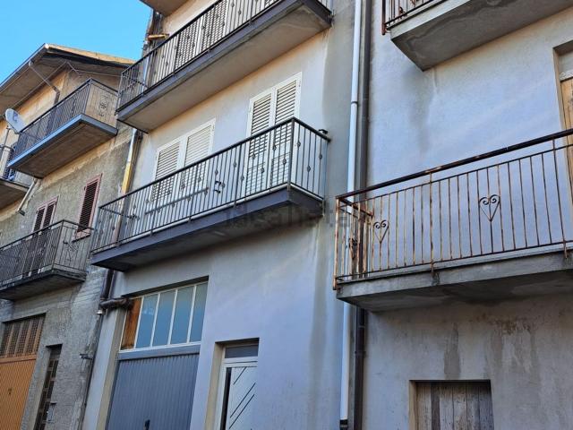 Casa in affitto a Montalbano Elicona, Sicilia