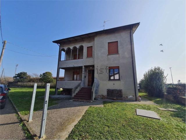 Casa in affitto a Pianura Reggiana, Re